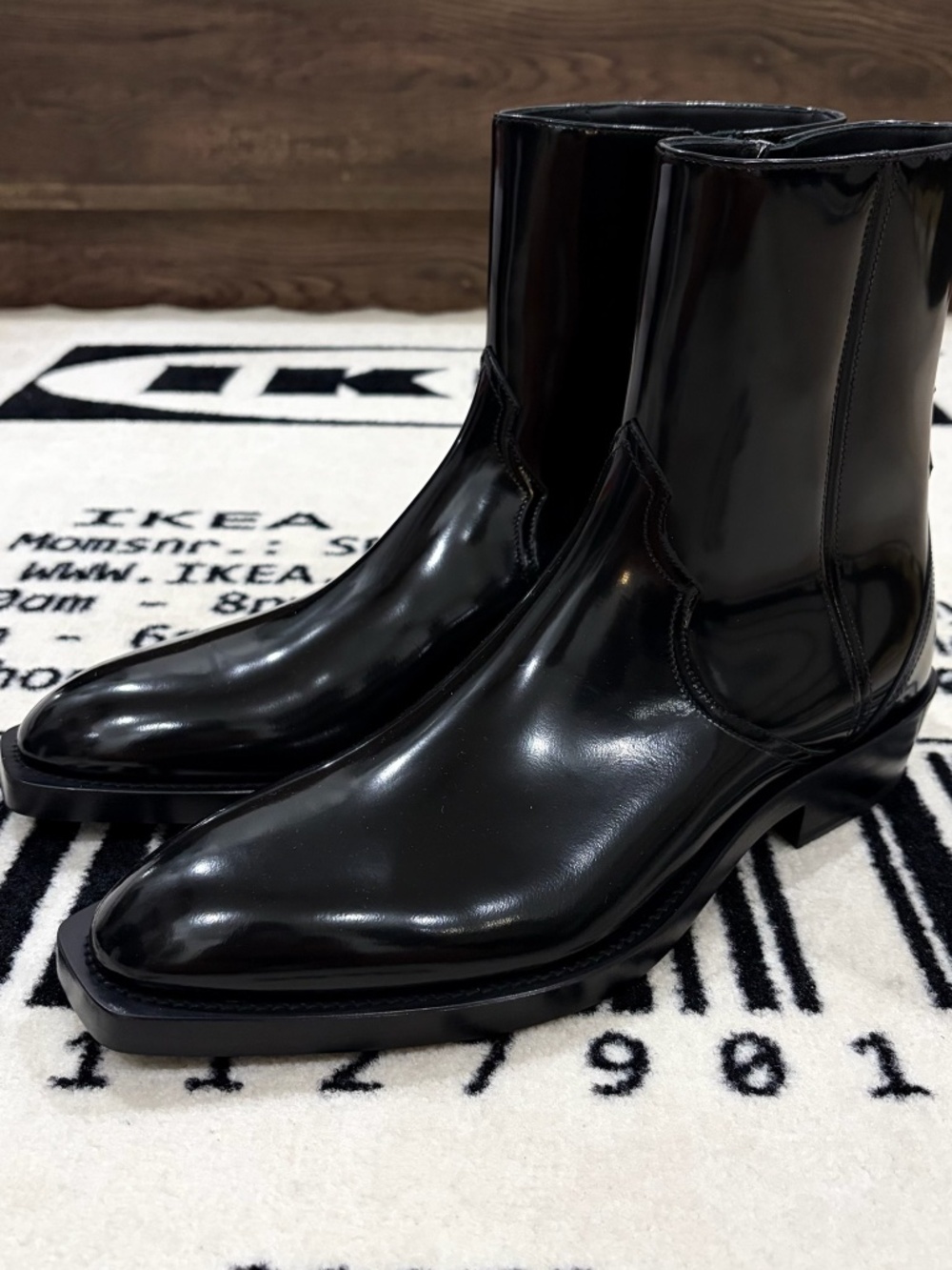 Stuart Weitzman Augustine Leather Boot - Glossy Black